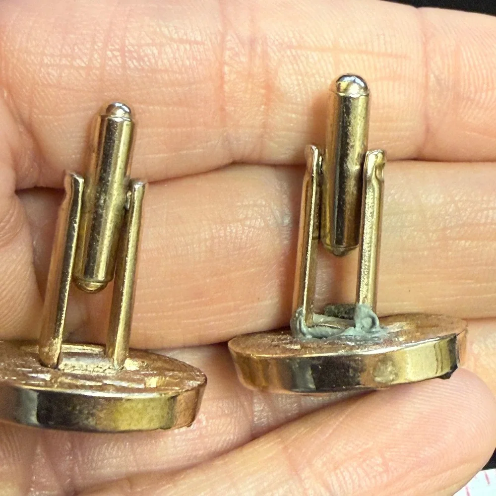 Vintage‎ Gold Tone Marlin Swordfish Nautical Waves Round Cufflinks Mens Jewelry